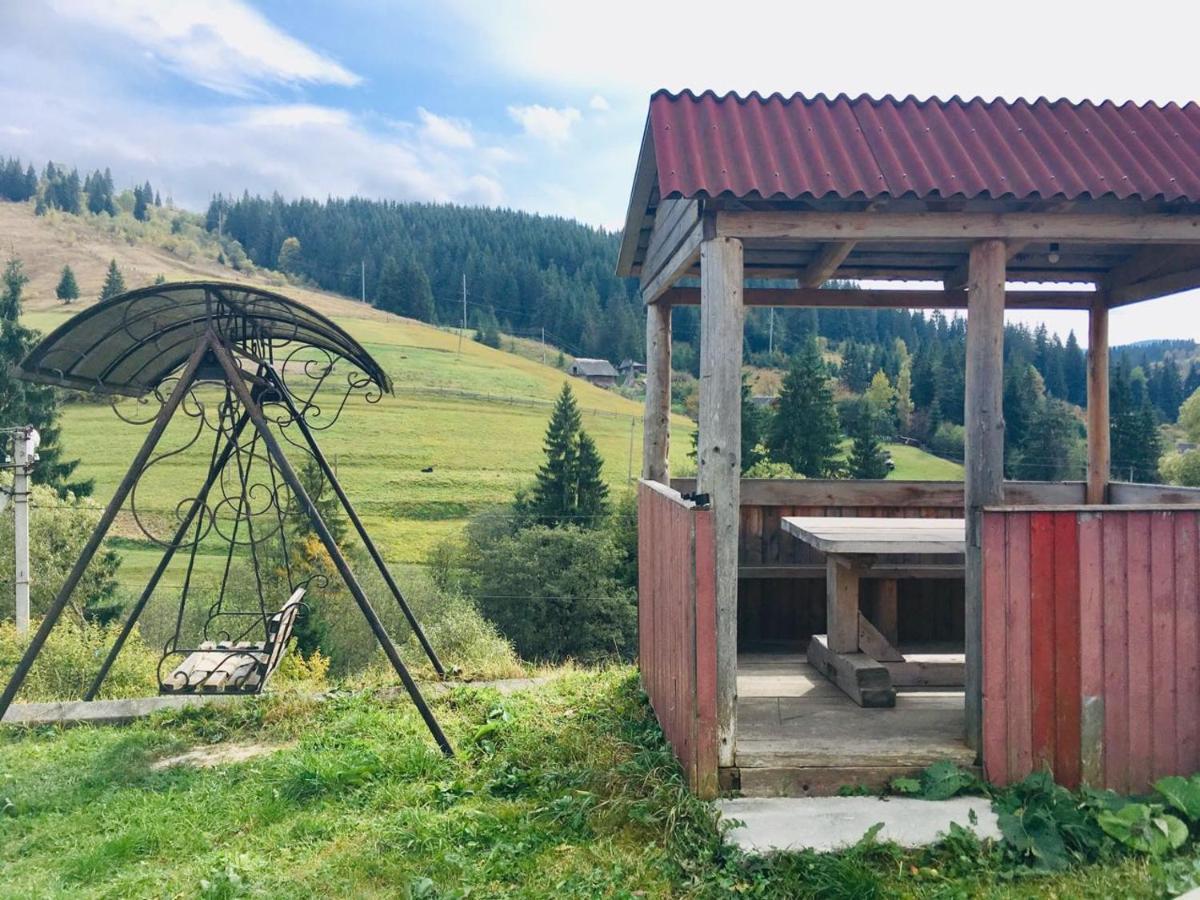U Daryny Hotel Yablunytsya Bagian luar foto